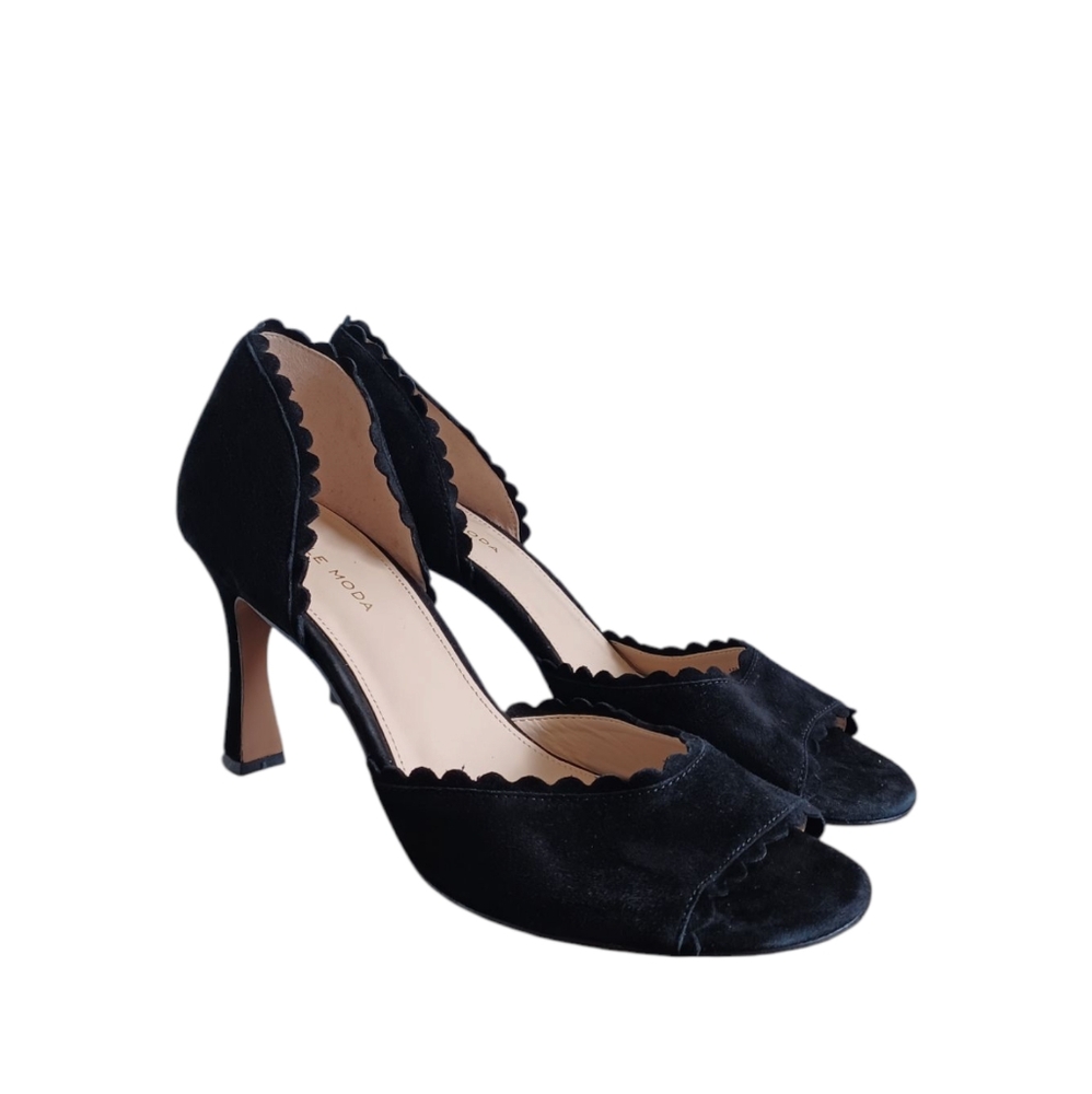 Pelle Moda Black Heels